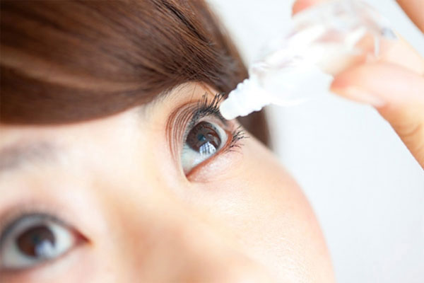 Thuốc Prednisolon được sử dụng dưới dạng gì để điều trị các bệnh về mắt?
